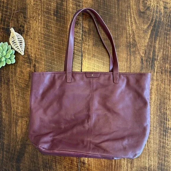 Leatherology | Aleena Soft Zippered Tote in Bordeaux - Full Grain Leather - Picture 4 of 16
